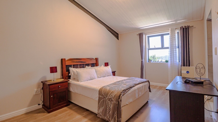 6 Bedroom Property for Sale in Stellenbosch Farms Western Cape